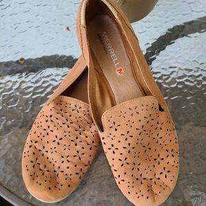 Womens Merrell size 9